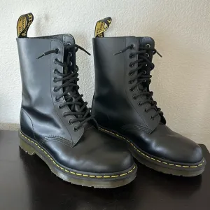 Dr. Martens smooth lace up boots