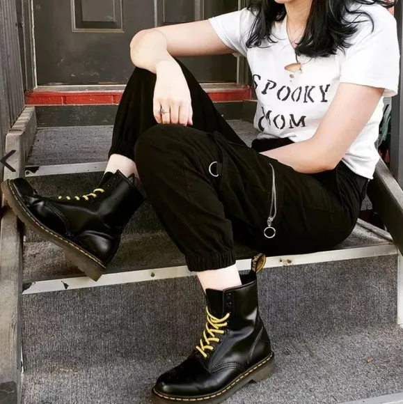 Dr Martens Smooth Leather Combat Boots Air Wazir black Size 6 nwt in box