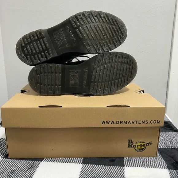 Dr Martens VEGAN 1460 METALLIC EMBOSS LACE UP BOOTS - NO BOX