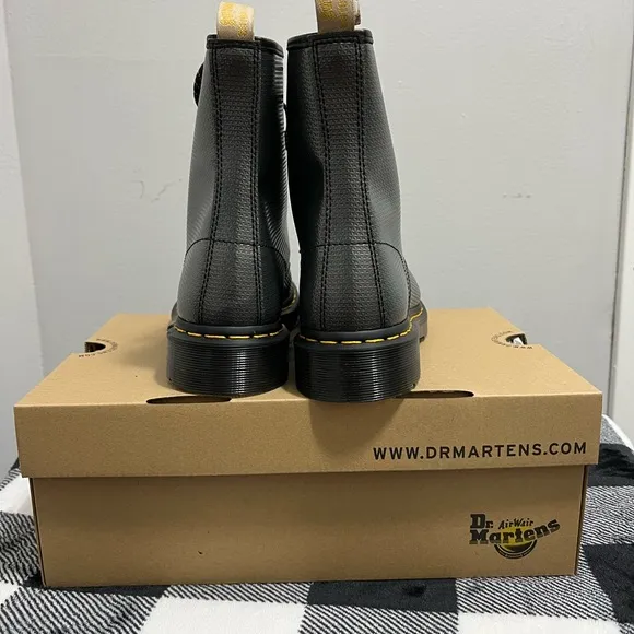 Dr Martens VEGAN 1460 METALLIC EMBOSS LACE UP BOOTS - NO BOX