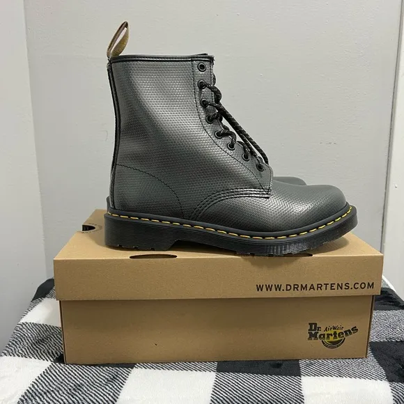 Dr Martens VEGAN 1460 METALLIC EMBOSS LACE UP BOOTS - NO BOX
