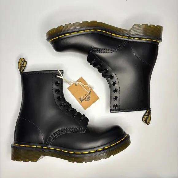 Dr Martens Women’s 1460 Smooth Leather Lace Up Boots in Black