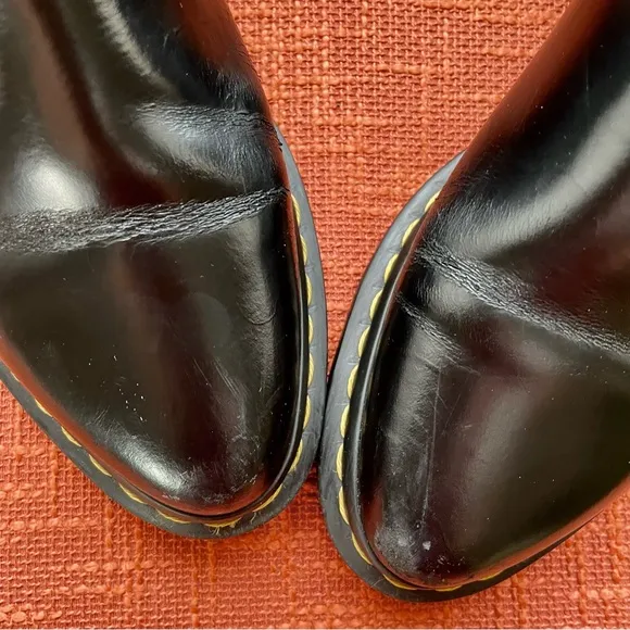 Dr. Martens Womens Bianca Smooth Chelsea Boot In Black Size 7 EUC