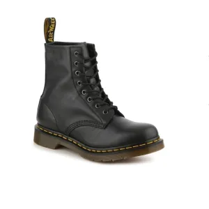 DR. MARTENS Doc's BOOTS Color Black Leather Unisex Size 7 Women's &amp; 6 Me…