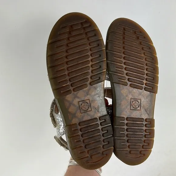 Dr Martens silver metallic leather Romi J sandals us kids youth girls size 3