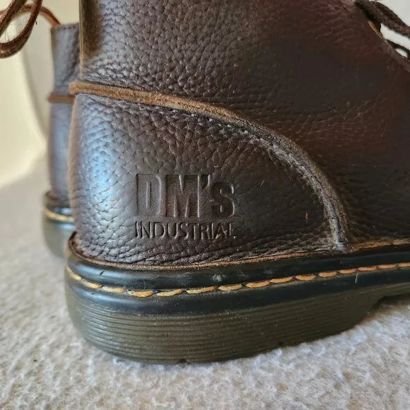 Dr.Martens Sussex Bear Track Chukka Boots Slip Resistant 3 Eye Leather Brown