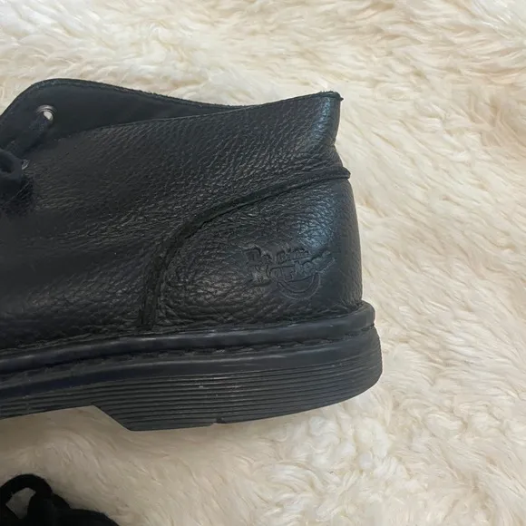 Dr.Martens Sussex bear track slip resistant chukka boots