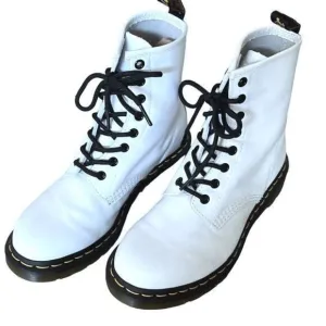Dr Martens Womens Virginia Leather Airwair Lace-up Combat Boots Softy White Sz 8