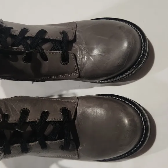 Dromedaris Kara Velvet Leather Laced Up Ankle Boots