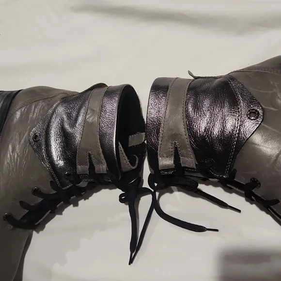 Dromedaris Kara Velvet Leather Laced Up Ankle Boots