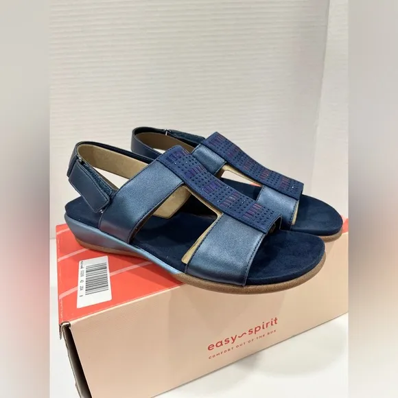 Easy Spirit Womens Hazel Wedge Sandals. Size 7M. Color: Dark Blue