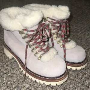 Eddie Bauer Waterproof Winter Platform Boots