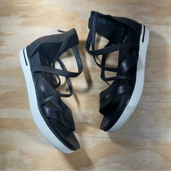 Eileen Fisher Black Sandals Women’s Size 8.5