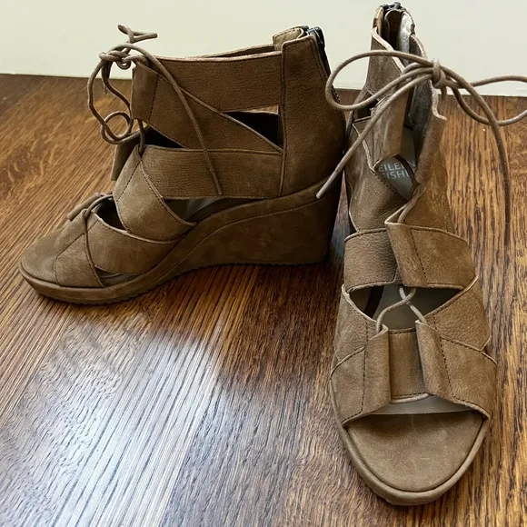 EILEEN FISHER Dibs Lace-Up Leather Wedge Sandals Brown Shoes Classic 6.5