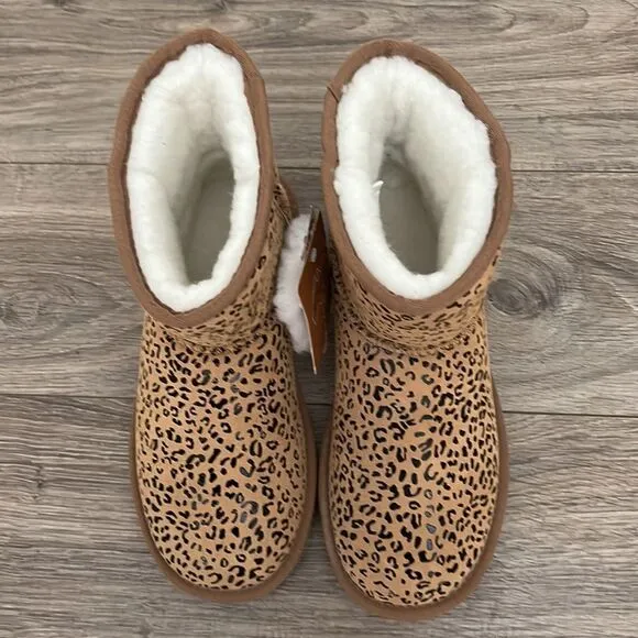 Emu Ridge Australia water resistant Australian sheep animal print boots sz 8 NWT