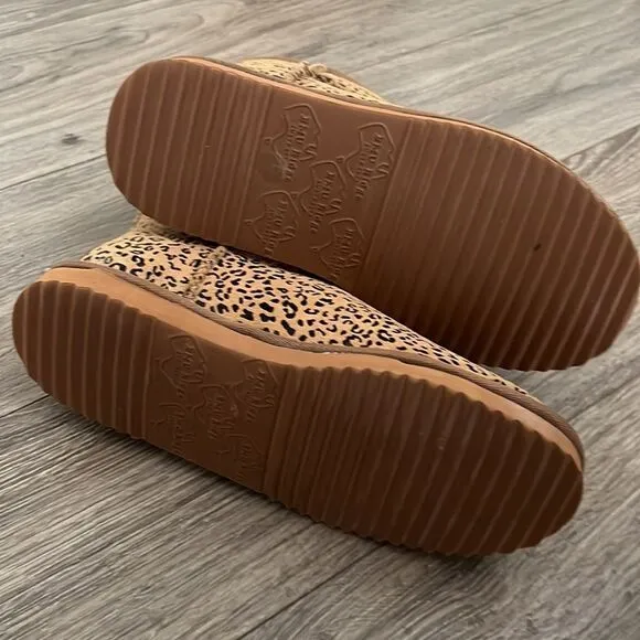 Emu Ridge Australia water resistant Australian sheep animal print boots sz 8 NWT