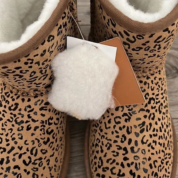 Emu Ridge Australia water resistant Australian sheep animal print boots sz 8 NWT