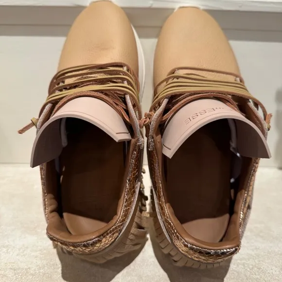Esseutesse  Camel Fringe Sneakers Size 39 NWOB. Made in Italy.