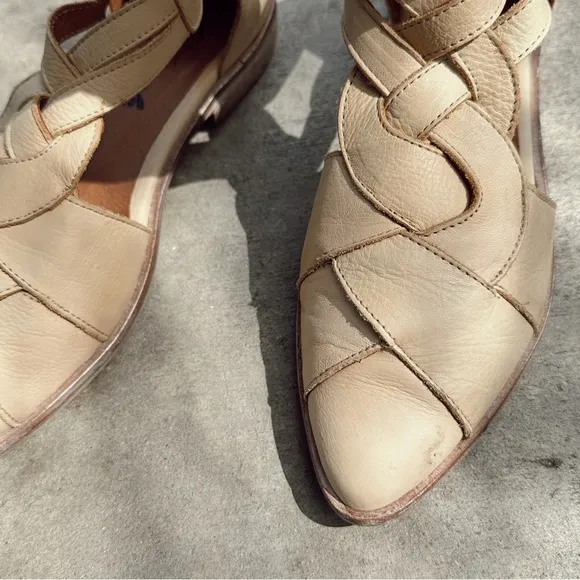 EUC FREE PEOPLE sandals