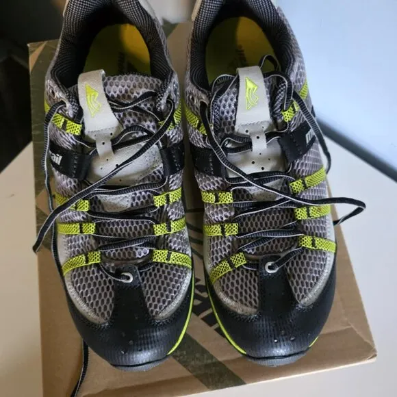 EUC Montrail Mountain Mosochist hiking Sneakers
