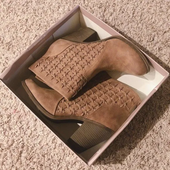 Fergalicious Ankle Boots Worthy Sand Brown Leather Booties Size 12M New in Box