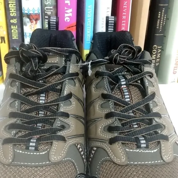 FILA ATHLETIC SHOES BROWN BLACK RUNNING SNEAKERS SIZE 10.5 NWT