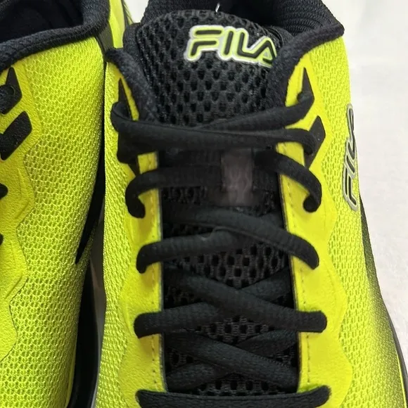 Fila Mens Yellow/Black Memory Foam Tennis/Pickleball Racquetball Sneakers S7 NWT