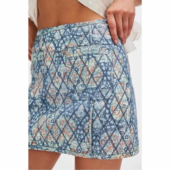 Free People Darla Quilted Mini High Waist Slim Fit Skirt Size 6