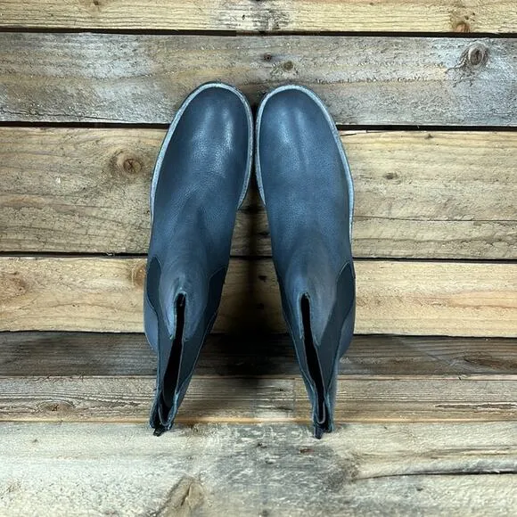 Free People Essential Chelsea Metallic Boot - Black - 40 - New without box