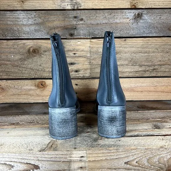 Free People Essential Chelsea Metallic Boot - Black - 40 - New without box