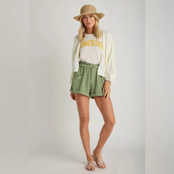 🌻🆕FREE PEOPLE Topanga Cuff Shorts-Oil Green color