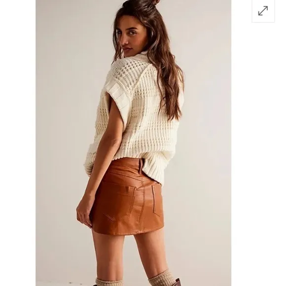 Free people We The Free Wynne vegan Caramel Cafe  skirt size 26 NWOT