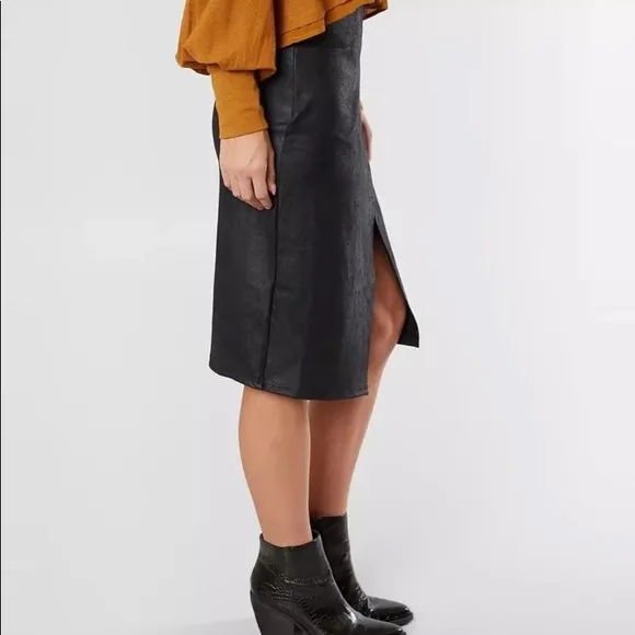 FREE PEOPLE WHITNEY BLACK FAUX SUEDE PENCIL SKIRT VEGAN SZ XS slip skirt