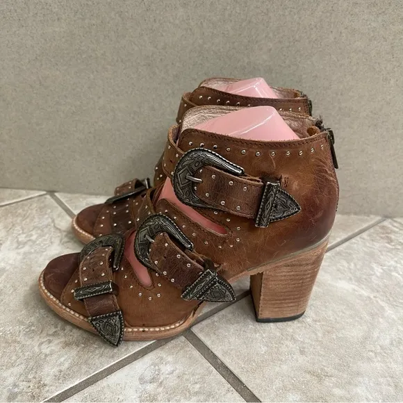 Freebird Violet Shoes Size 9 Western Heeled Sandals Triple Buckle Brown EUC