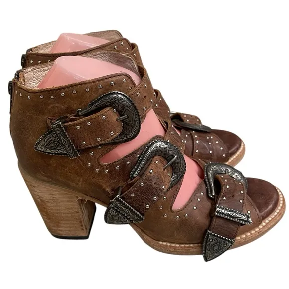 Freebird Violet Shoes Size 9 Western Heeled Sandals Triple Buckle Brown EUC