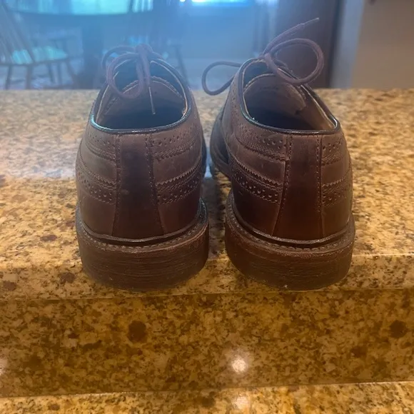 Frye Brown Leather Wing Tip Brogues Men’s 9.5 lace Up Oxford Shoes Office