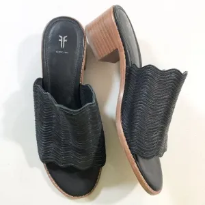 Frye Cindy Wave Mule Wedge Sandals Black Leather Women's Size 6 EUC