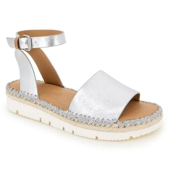 Gentle Souls Womens LUCILLE Silver Leather Flatform Sandals Shoes New