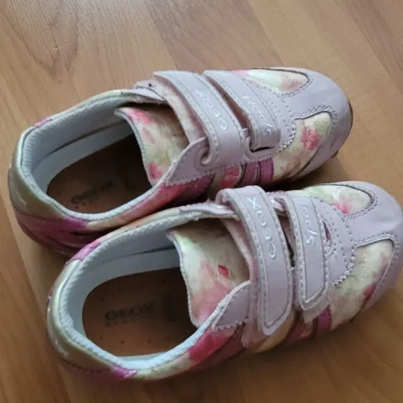 GEOX Respira Sport Girls US 10 EUR 27 Sneakers Pink Floral Leather Flat Shoes