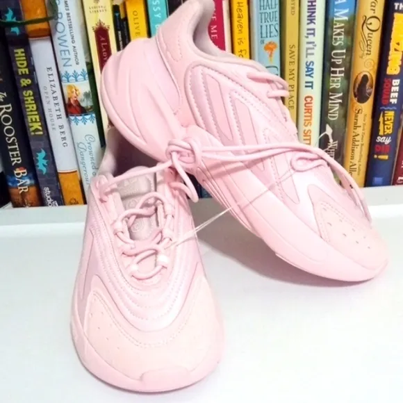 GIRLS ADIDAS ONELIA PINK RUNNING SNEAKERS SIZE 4 NWT