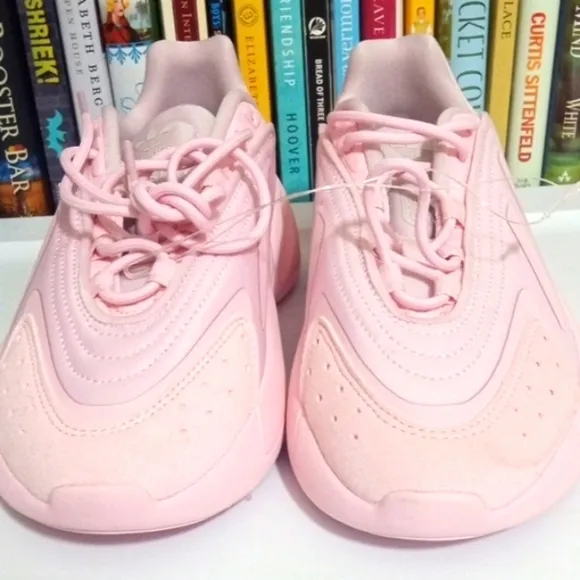 GIRLS ADIDAS ONELIA PINK RUNNING SNEAKERS SIZE 4 NWT