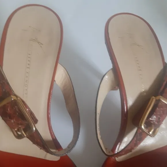 Giuseppe zanotti snake skin sandals sz 37