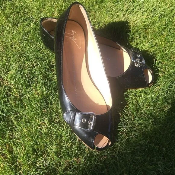 Giuseppe Zanotti Black Peeptoe Patent buckle shoes