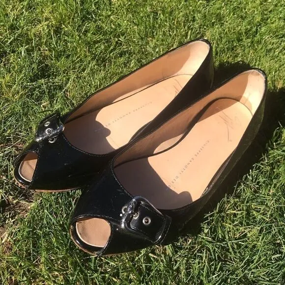 Giuseppe Zanotti Black Peeptoe Patent buckle shoes