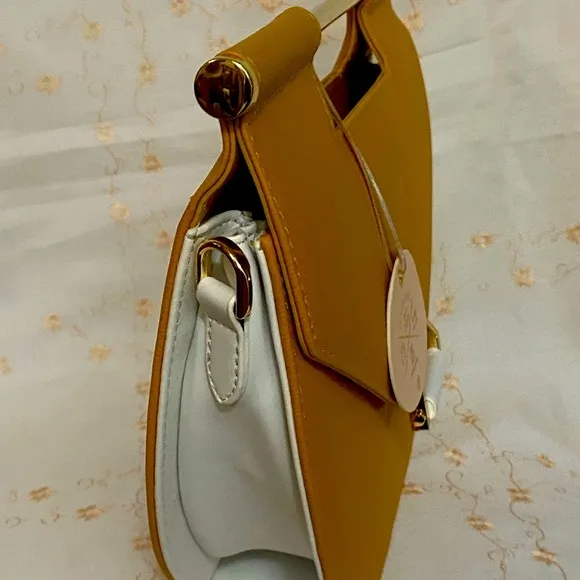 Gizzelli designed shoes and matching bag from Matmazel