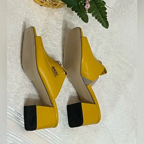 Gizzelli designed shoes and matching bag from Matmazel