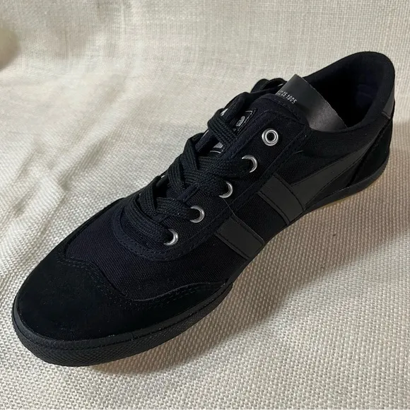 Gola Monochrome Black Badminton Shoes CMA548, NWT Original box