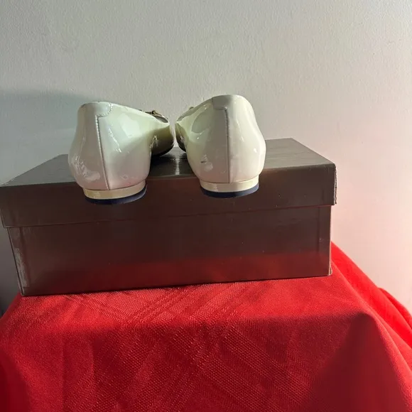 Gucci Pre-Owned Off White Horsebit Ballet Flat Open Toes Shoes