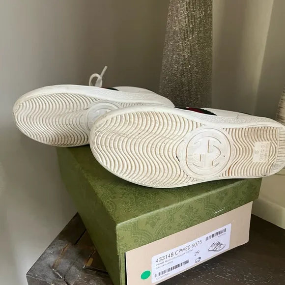 Gucci White Sneakers with Green and Red Stripes