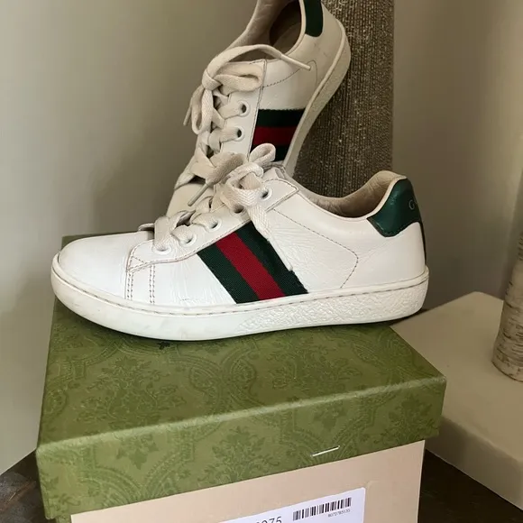 Gucci White Sneakers with Green and Red Stripes